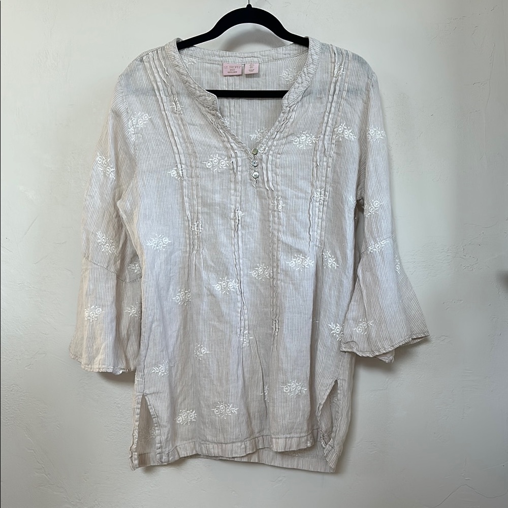 St. Tropez Women's Cream Embroidered Top